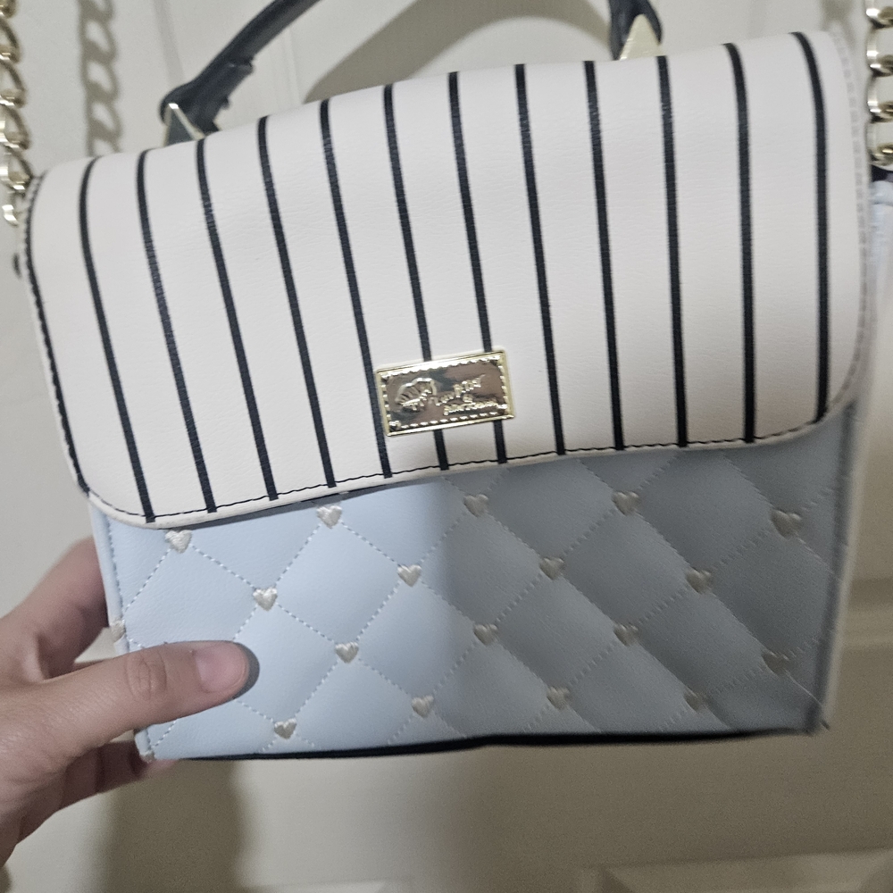 Luv Betsey by Betsey Johnson LBADDY Blue and black quilted crossbody - Picture 3 of 9